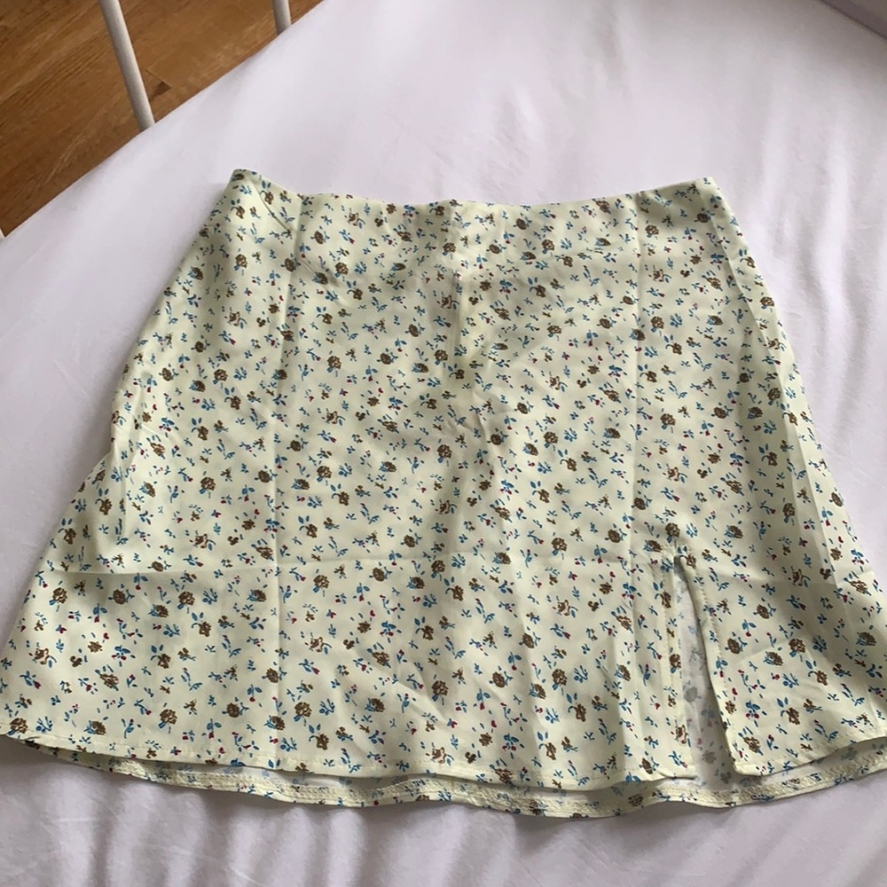pastel yellow mini skirt